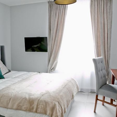 Elegant City Center Apartment 7B Краків Екстер'єр фото