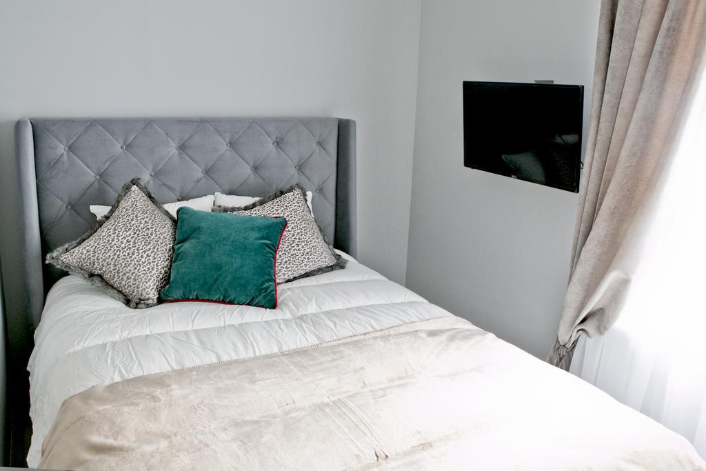Elegant City Center Apartment 7B Краків Екстер'єр фото
